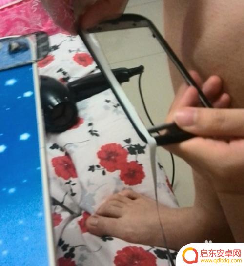 触屏手机怎么换屏幕 自己动手更换手机触屏需要哪些工具