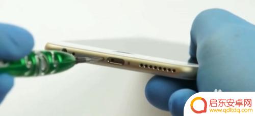 苹果手机尾部怎么拆 iphone6尾插更换注意事项