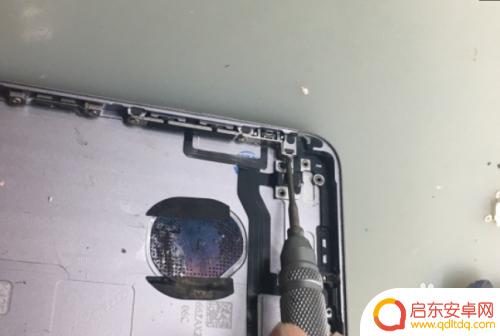 苹果手机怎么拆开图 iPhone 6s拆机图文教程