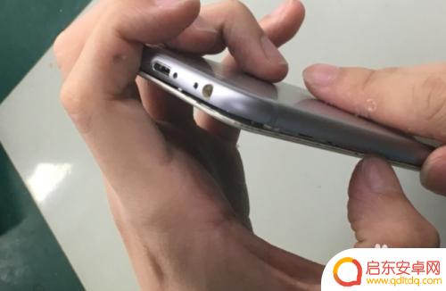苹果手机怎么拆开图 iPhone 6s拆机图文教程