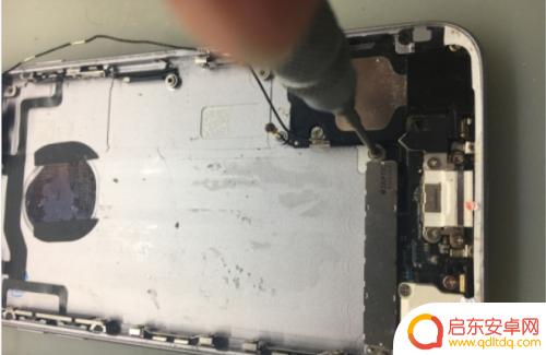 苹果手机怎么拆开图 iPhone 6s拆机图文教程