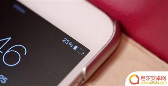 手机一直100个电怎么回事 手机电量显示100无法使用