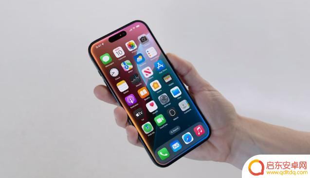 iOS19功能预览:全新界面设计、AISiri全面升级!