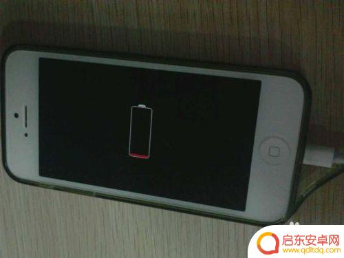 手机突然充不起电是什么情况 手机突然充不进电是怎么回事
