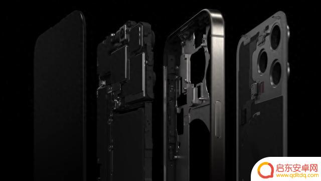 苹果iPhone 15 Pro更轻巧的秘诀：不仅是钛金属，还有转动惯量