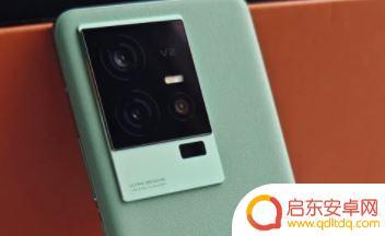 iqoo手机卡正确安装示范图 iqoo11手机如何安装手机卡