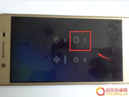一体手机泡水了怎么办 华为一体机手机进水修理方法