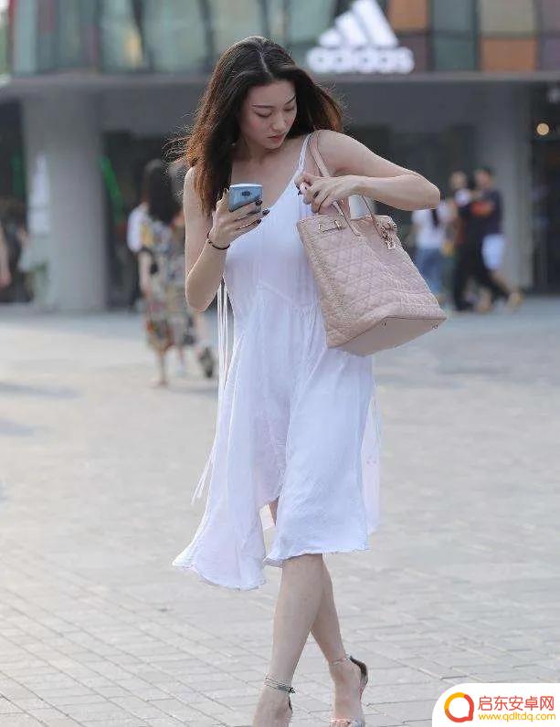 抖音歌曲胡思乱想(抖音歌曲胡思乱想是谁唱的)