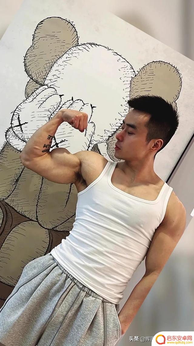 健身帅哥壁纸抖音(健身帅哥壁纸抖音图片)