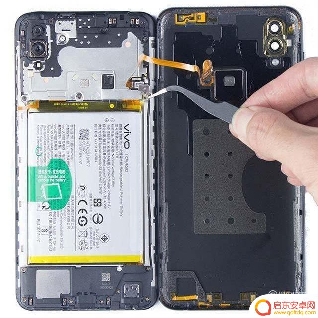 vivox20手机怎么拆卸后盖 如何拆下vivo手机的后盖