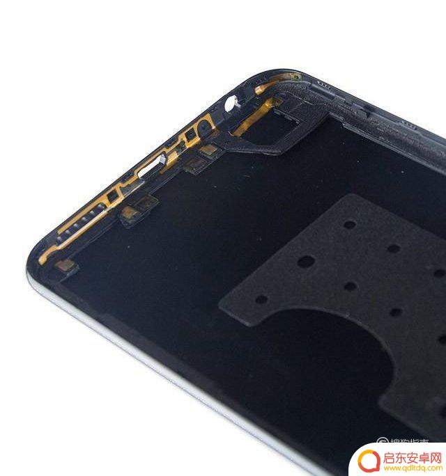 vivox20手机怎么拆卸后盖 如何拆下vivo手机的后盖
