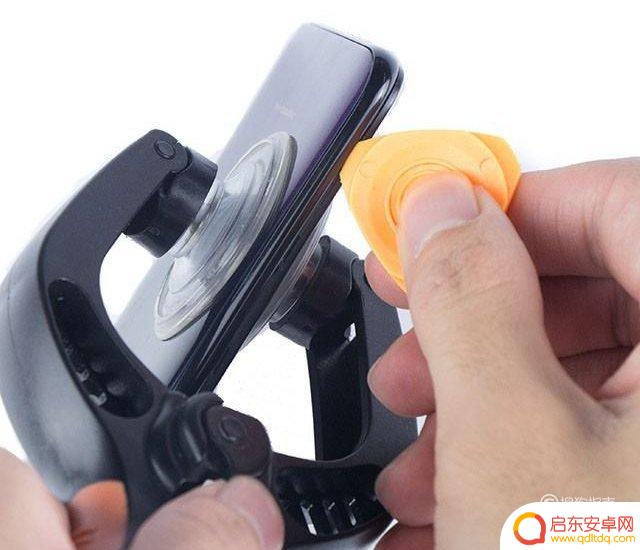 vivox20手机怎么拆卸后盖 如何拆下vivo手机的后盖