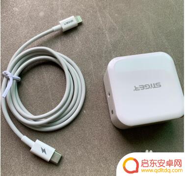 苹果XR手机怎么充电快 如何选择适合 iPhone XR 的快充充电器