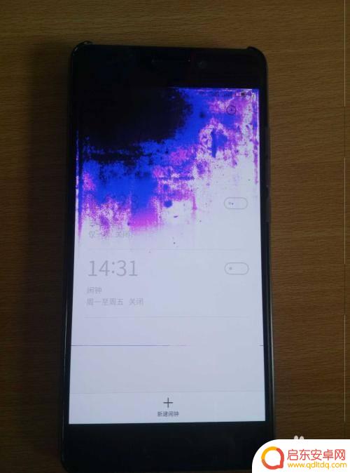 手机屏幕变成绿屏了怎么回事 手机屏幕绿屏怎么修复