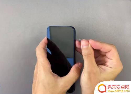 苹果手机12如何拆开 iPhone 12拆解全过程图文解析
