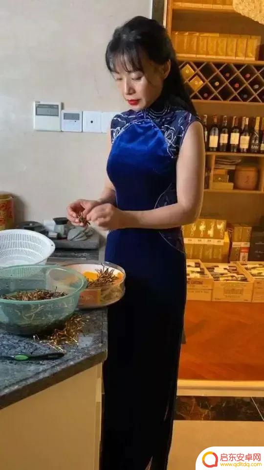 抖音上的富婆做菜(抖音上的富婆做菜是真的吗)