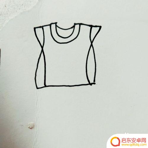球衣怎么在手机上画 如何画一身球衣的简笔画步骤