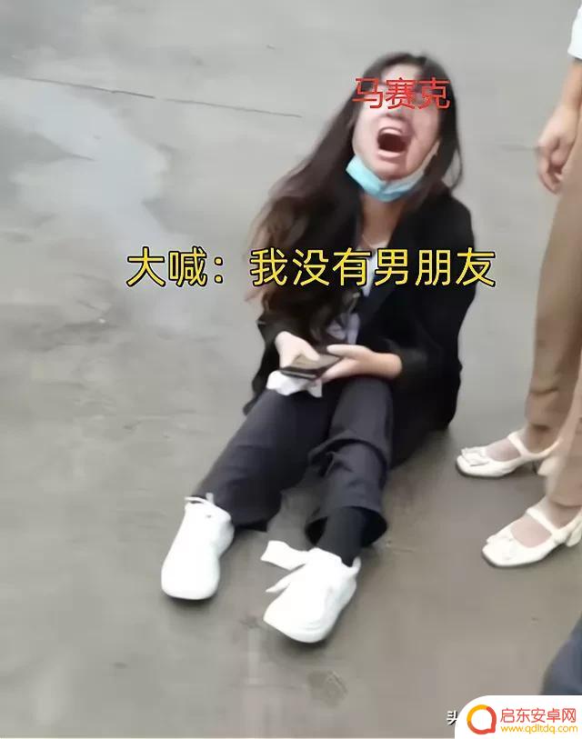 抖音路人唱歌撕心裂肺(抖音路人唱歌撕心裂肺是真的吗)