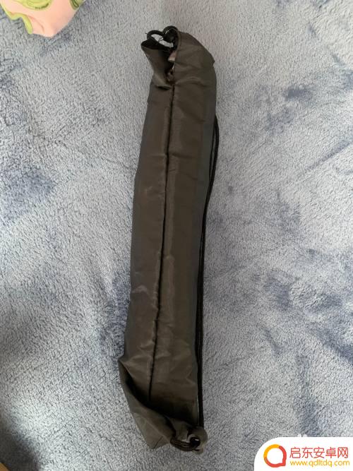 手机支架如何夹灯管 手机直播支架安装步骤