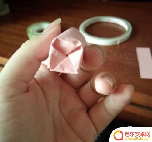 手机蛋糕怎么折 如何用纸折出漂亮的立体小蛋糕
