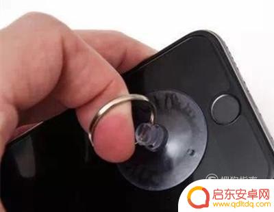 苹果手机的后壳怎么打开 如何打开iPhone后盖