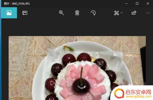 苹果手机如何查找图片信息 win10如何备份iphone照片