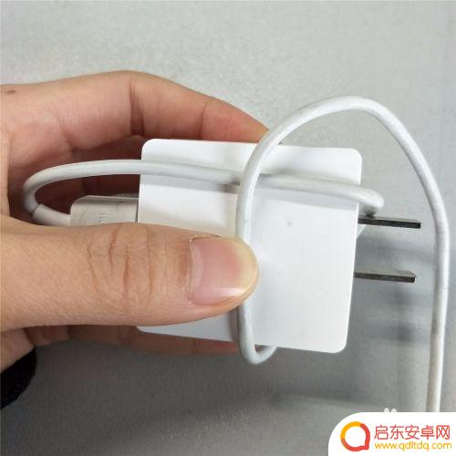 手机原装充电线怎么缠绕 手机充电线如何方便收纳