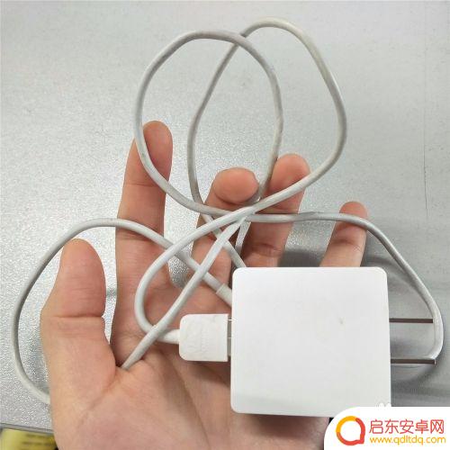 手机原装充电线怎么缠绕 手机充电线如何方便收纳