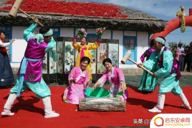 握拳上下抖手的舞蹈抖音(握拳上下抖手的舞蹈抖音视频)