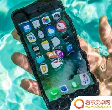 苹果手机6掉水里了怎么办 iPhone6掉水后怎么处理