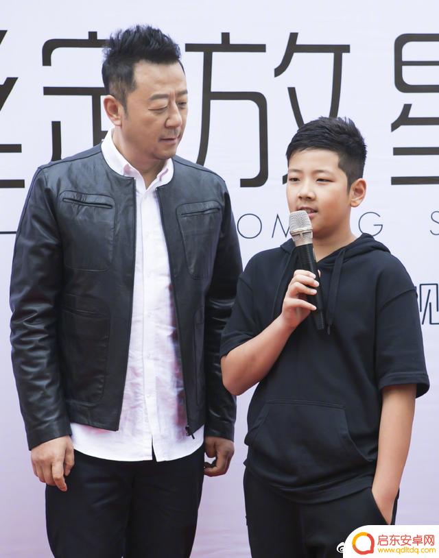 安徽兔耳朵帽子抖音(网红兔耳朵帽子)