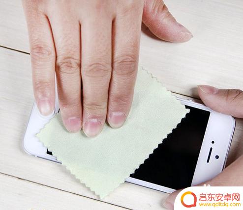 苹果手机怎么钢化贴膜 苹果手机贴钢化膜的步骤