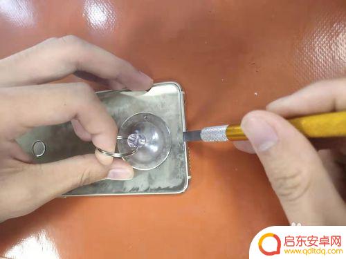 华为手机指纹排线更换教程 华为荣耀8更换后盖步骤