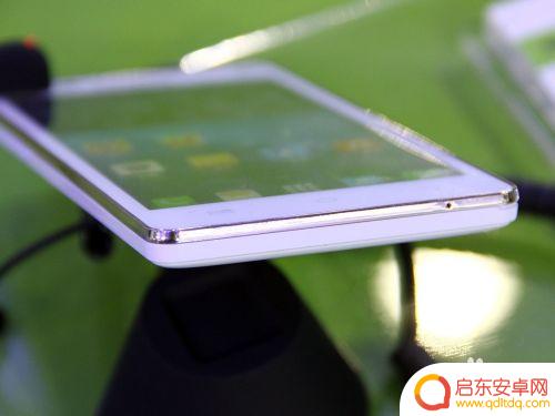 手机没电怎么开启后盖 如何正确打开手机后盖