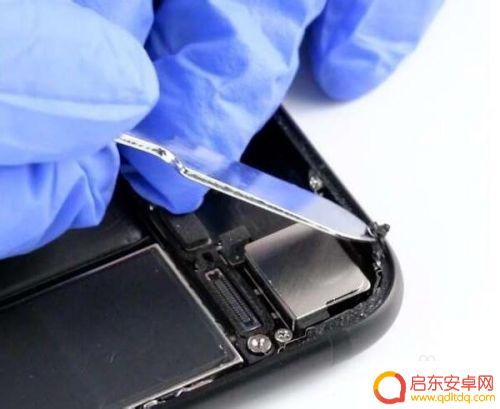 苹果手机怎么更换听筒 iPhone手机听筒维修教程