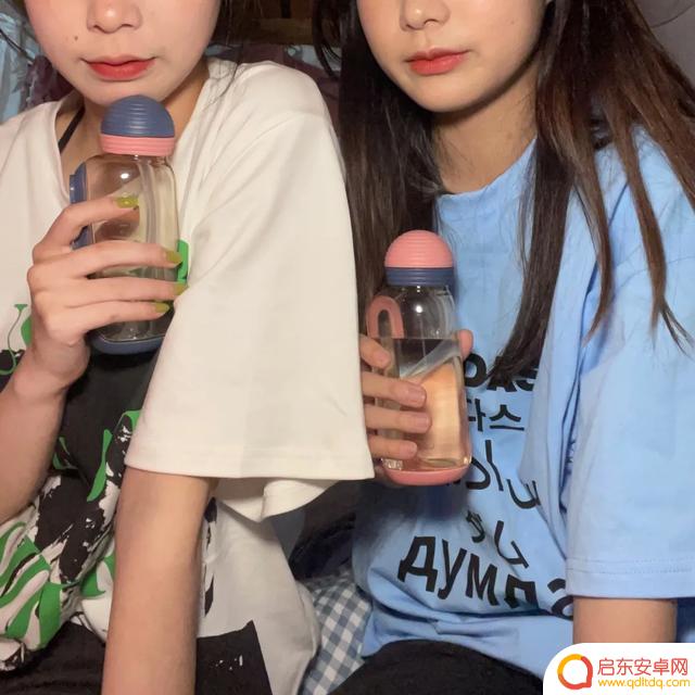 抖音亲子杯子文案(亲子杯子图片)