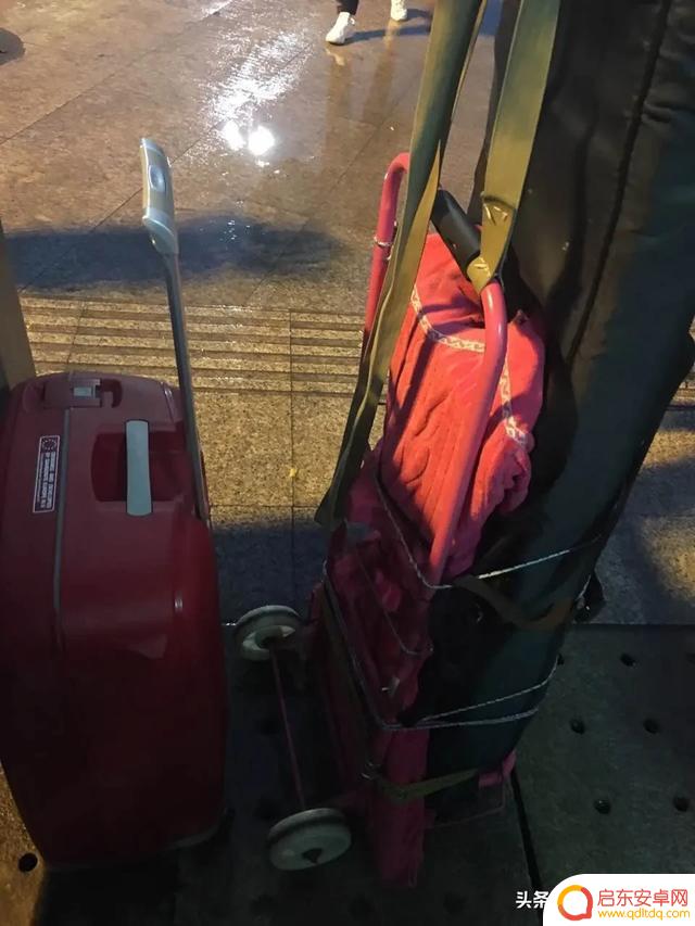 抖音小小离过婚吗(抖音小小离过婚吗是真的吗)