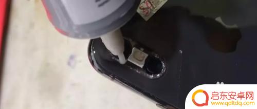 苹果手机玻璃盖怎么取 iPhoneX换后盖玻璃费用