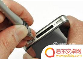 如何安全撬开手机 手机壳怎么打开