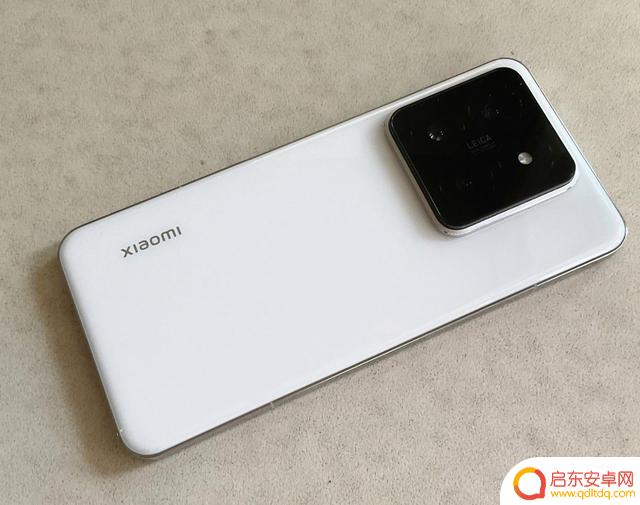 再见了,苹果iPhone15!国产三大品牌旗舰机上市遭抢购:太香了