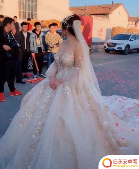 农村抖音服装图片(抖音农村自制服装女孩)