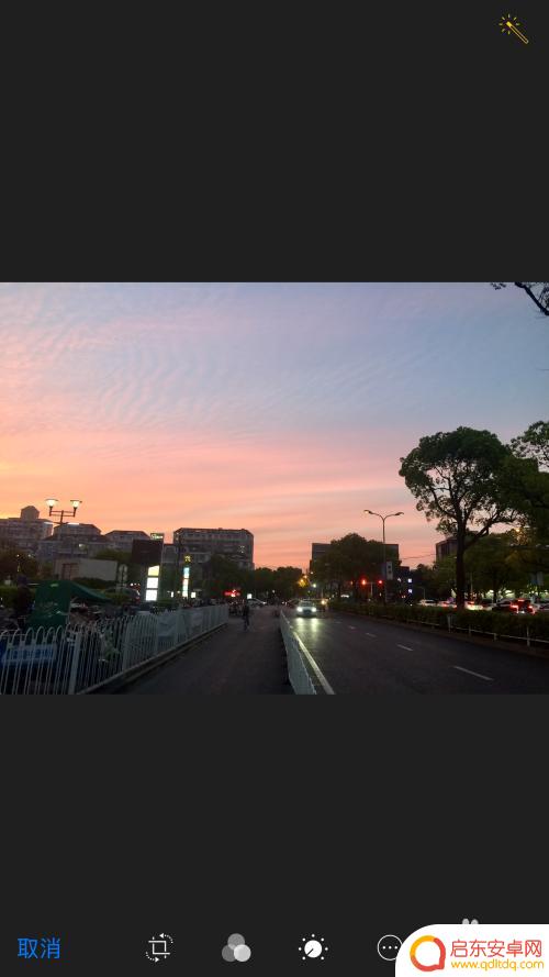 手机自带相册怎么p图 苹果手机自带P图功能如何使用