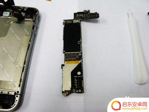 苹果4s怎么换手机屏 iphone4s液晶屏幕更换教程
