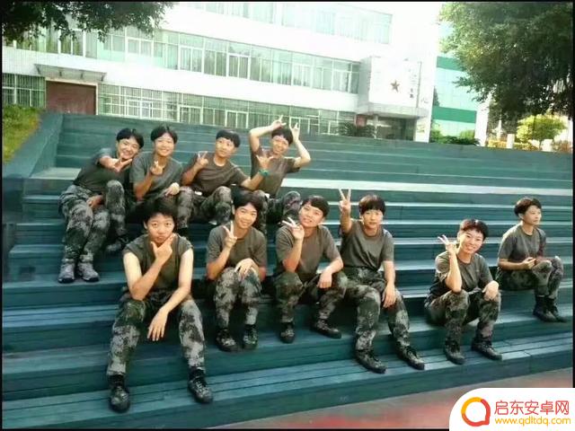 潇洒女兵 抖音文案(潇洒女兵抖音文案怎么写)