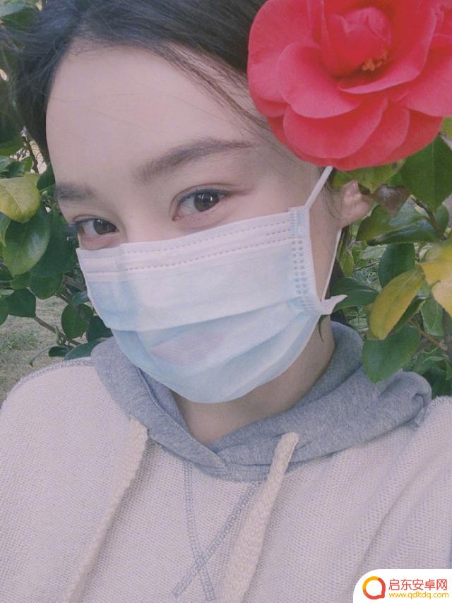 抖音反穿卫衣美女(抖音反穿卫衣美女视频)