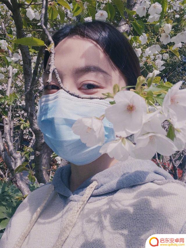 抖音反穿卫衣美女(抖音反穿卫衣美女视频)