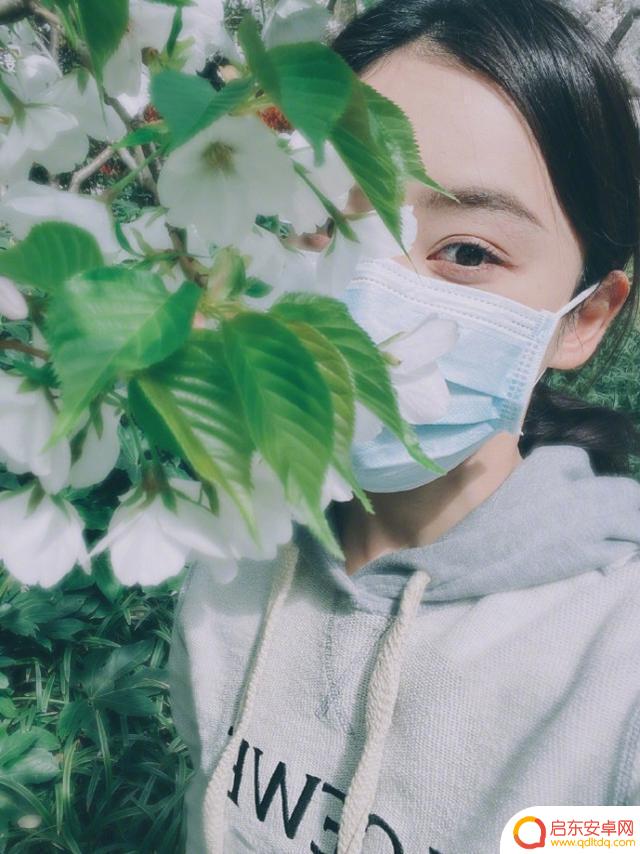 抖音反穿卫衣美女(抖音反穿卫衣美女视频)