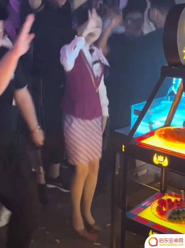 抖音舞女青岛酒吧(抖音舞女青岛酒吧视频)