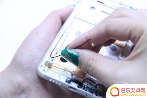 手机说话对方听不见是什么问题 手机打电话对方听不到声音的原因