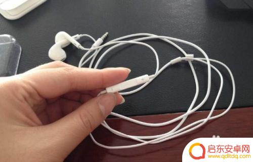 苹果手机为什么连上苹果耳机没有声音 iPhone连接耳机没有声音怎么办